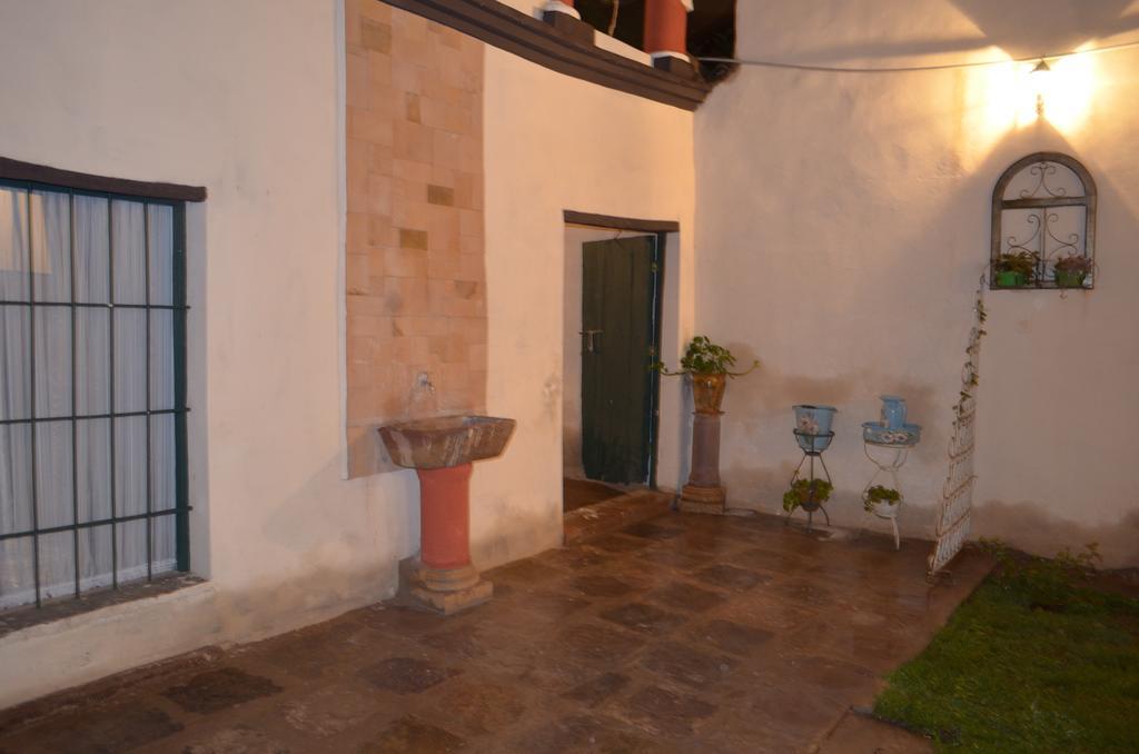 Casa Solariega Hostal B&B 수크레 외부 사진